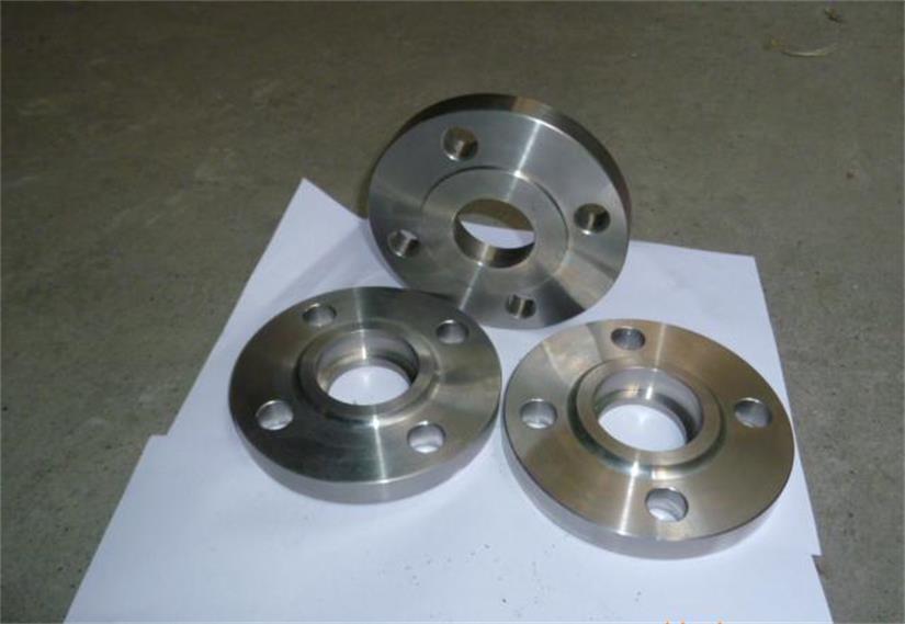 Flat welded flange